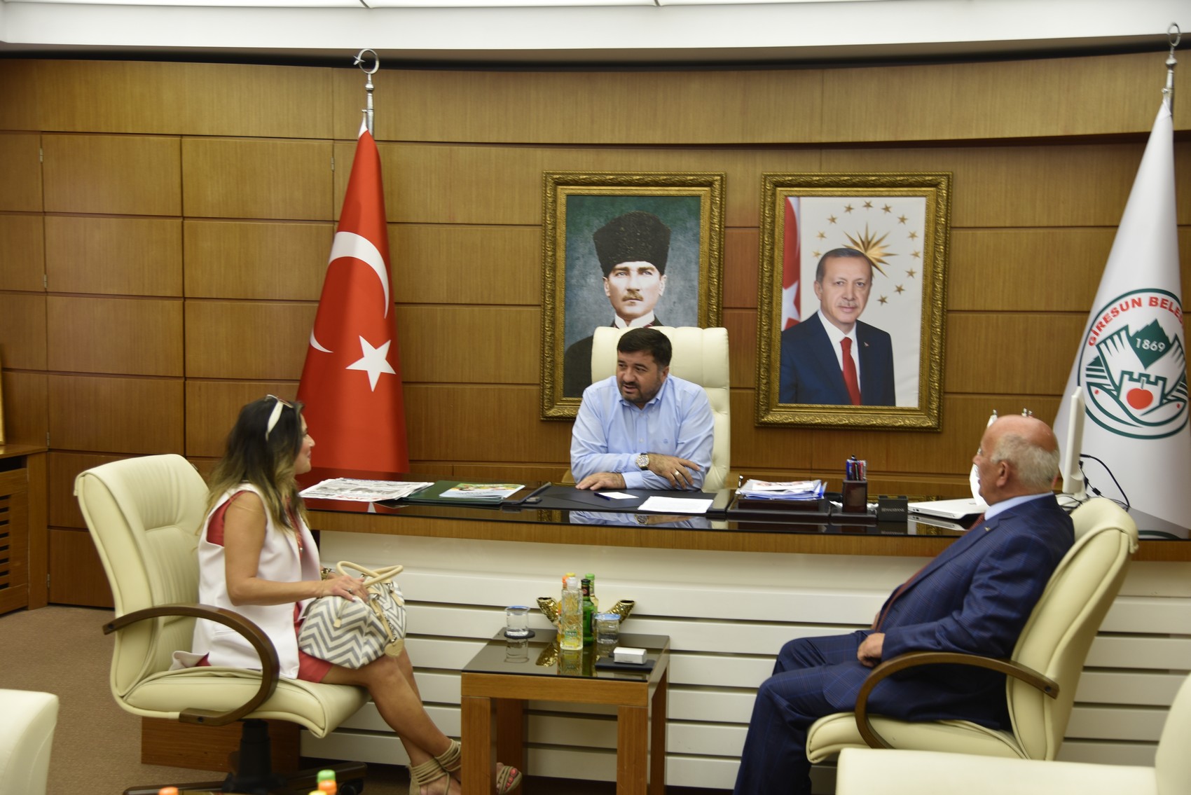 SORUNLARA ÇÖZÜM ÜRETEN BİR YAPI VAR
