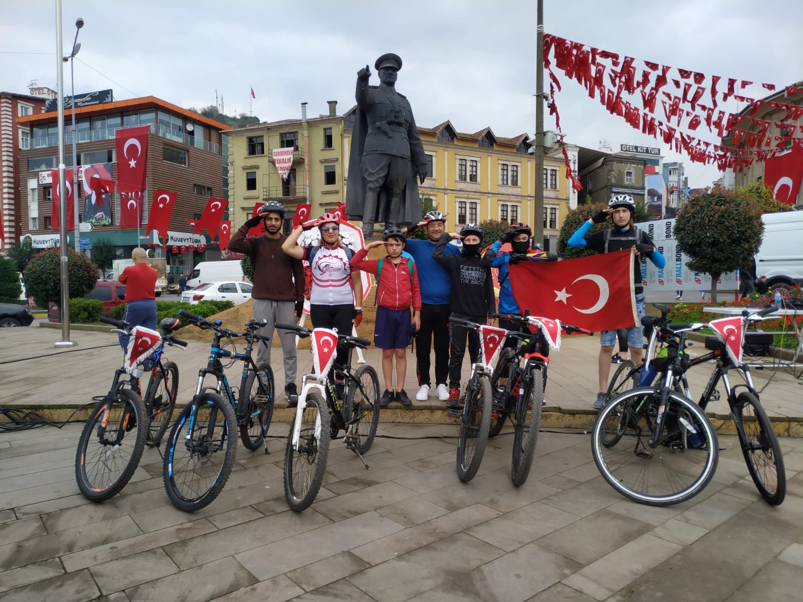 29 Ekim’de 29 km pedalladılar