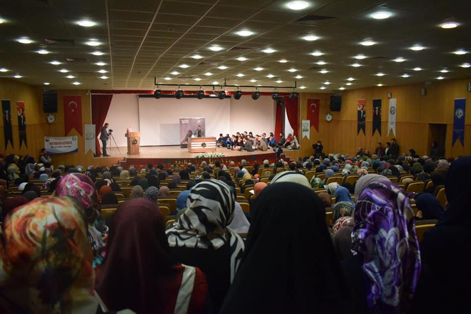 İdeal Ev İdeal Eş konferansı gerçekleştirildi.