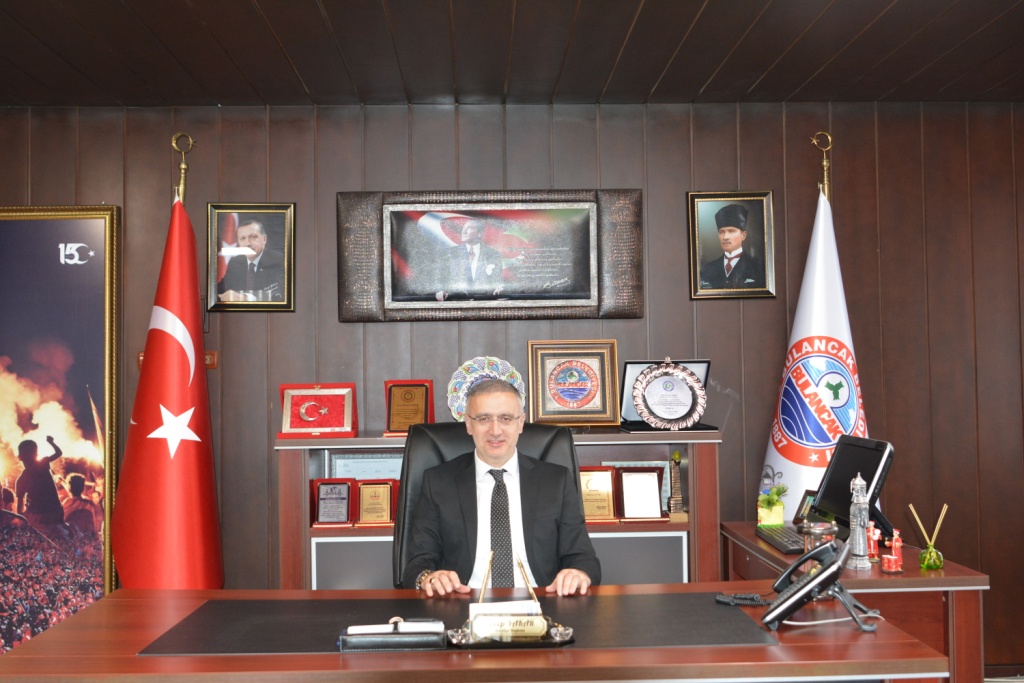 Başkan Yakar: Bunlar hangi ülkede yaşadıklarını bilmiyorlar