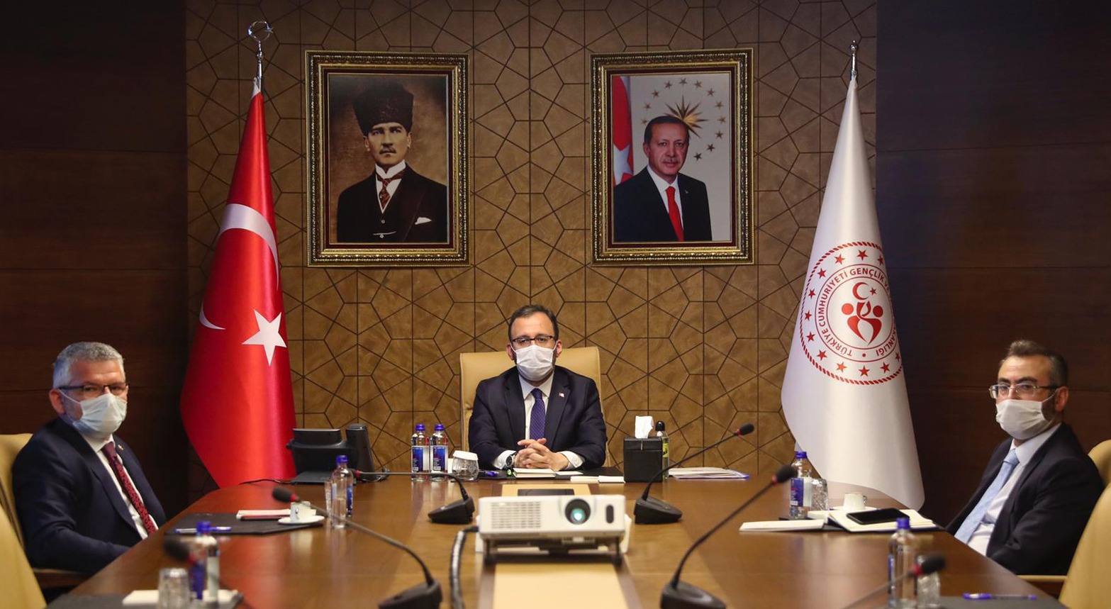 Aydın, Bakan Kasapoğlu’nu ziyaret etti.