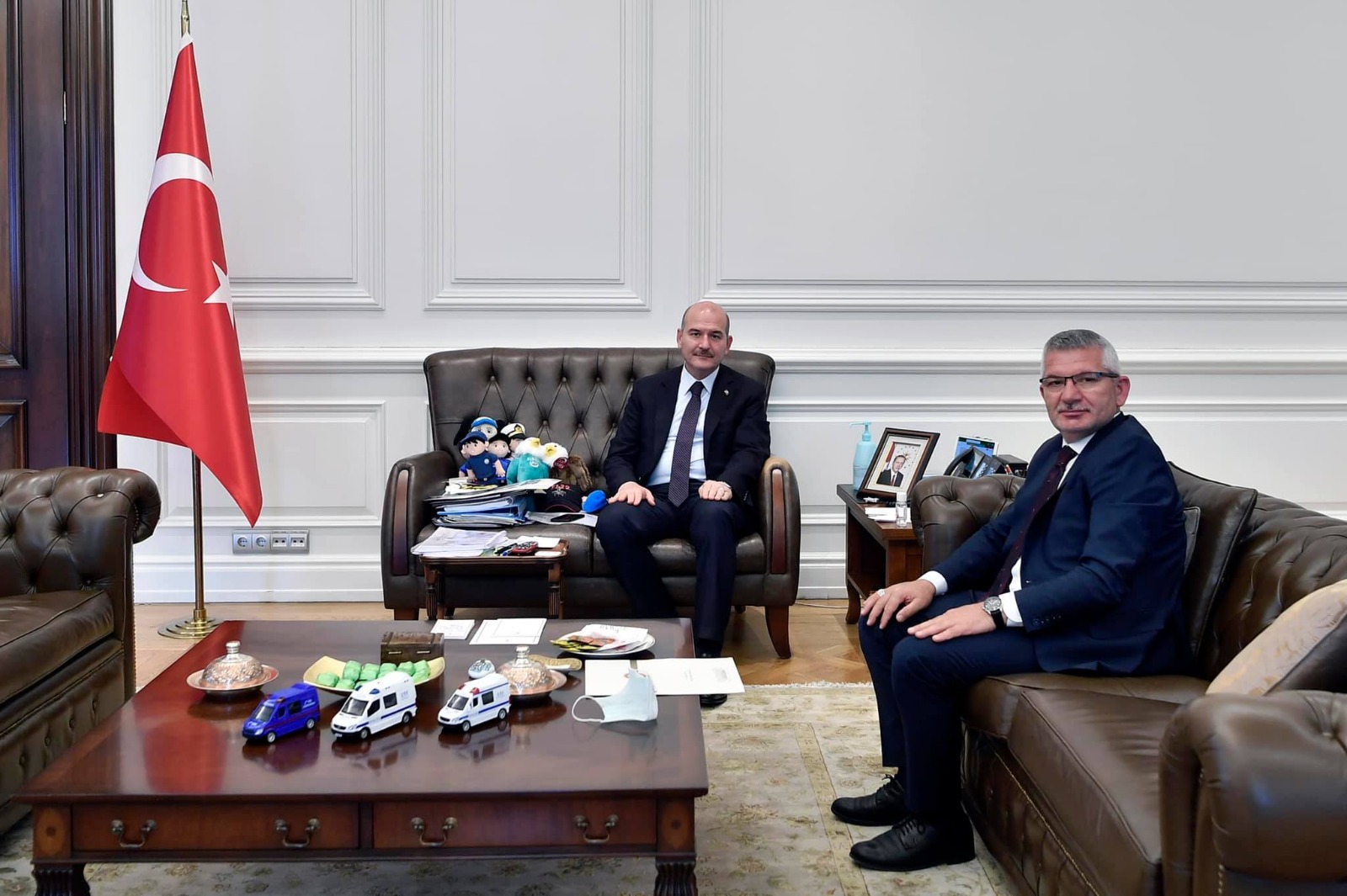 Aydın Bakan Soylu’yu makamında ziyaret etti. 