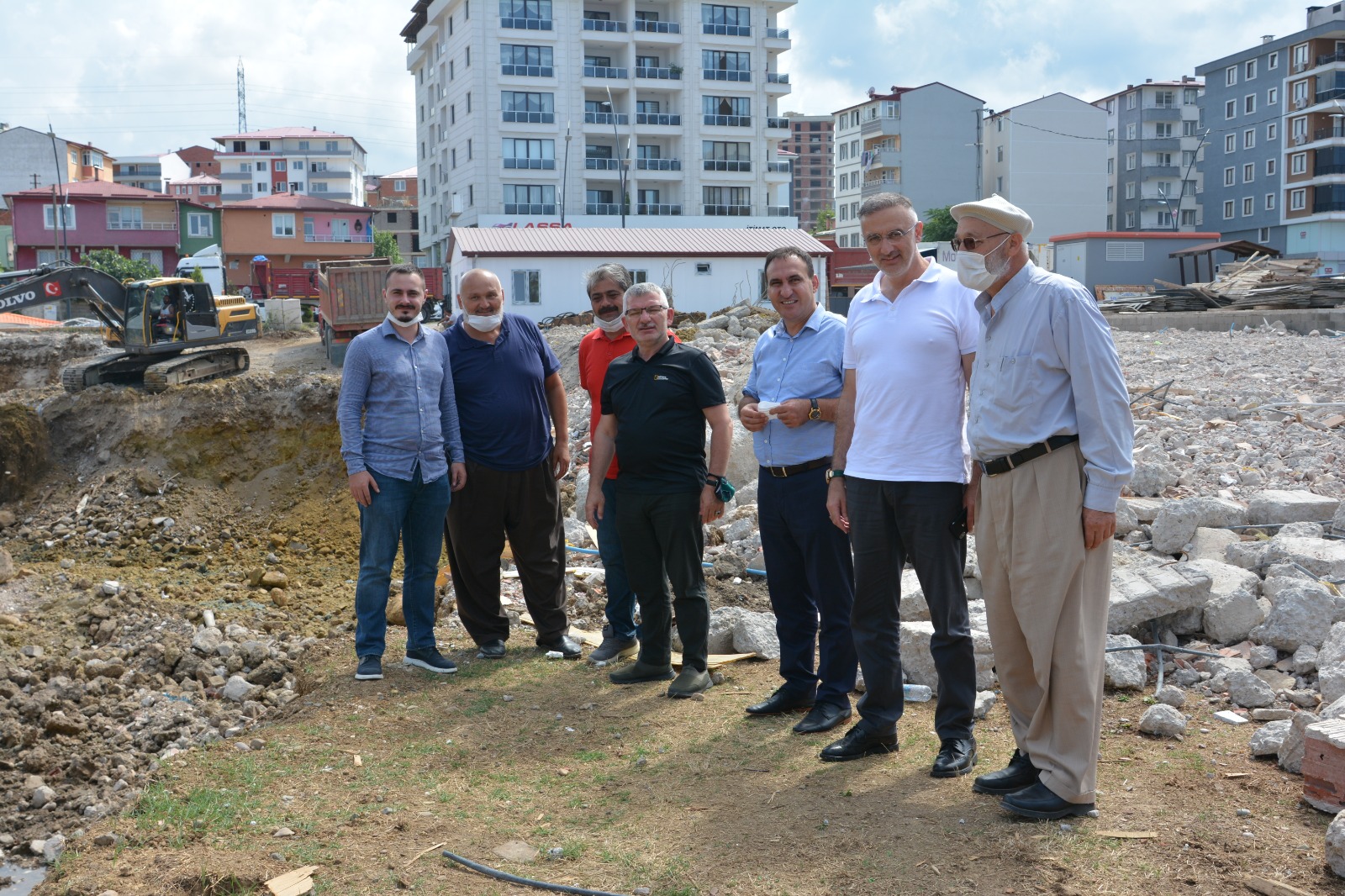 Dönüşüm projelerini yerinde anlattı