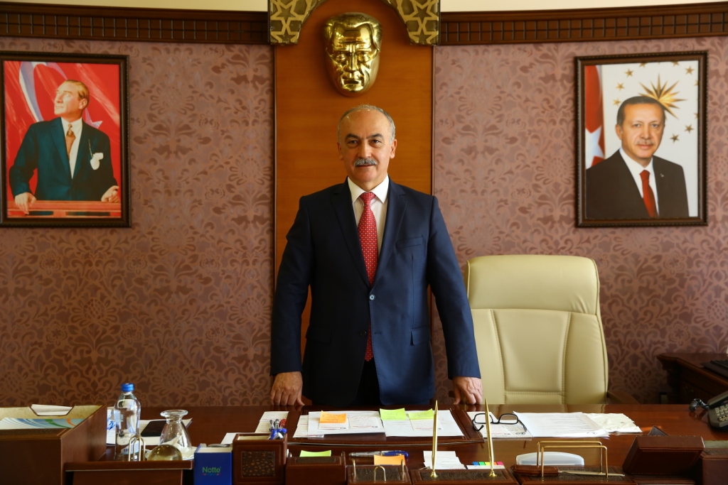  Rektör Prof. Dr. Yılmaz Can'ın Eğitim-Öğretim Yılı Mesajı
