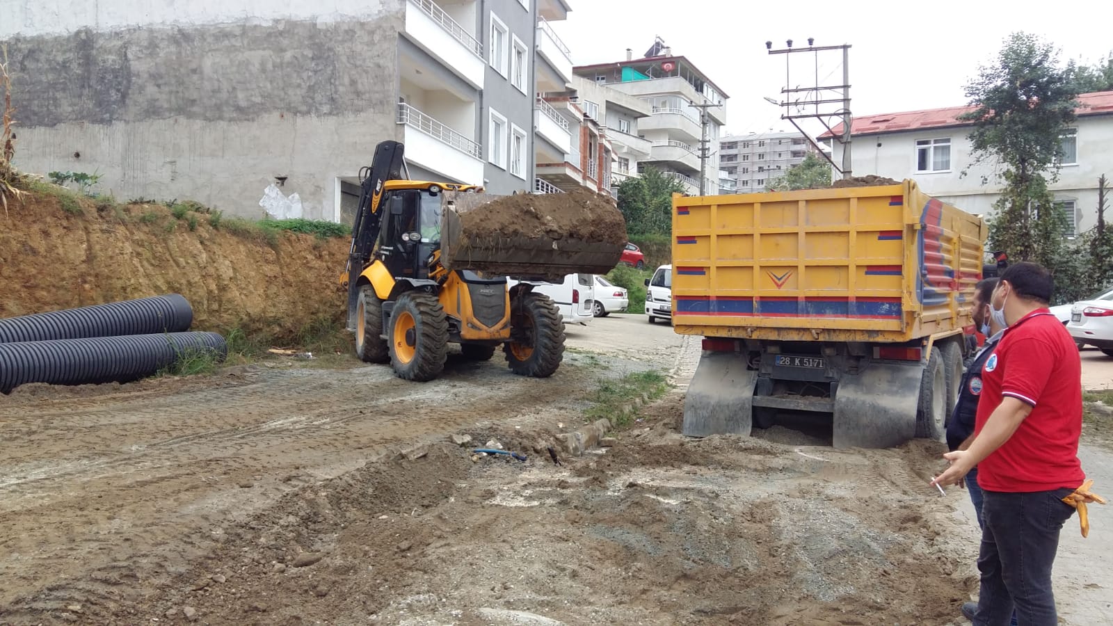 Bulancak Belediyesi sahada da aralıksız çalışıyor
