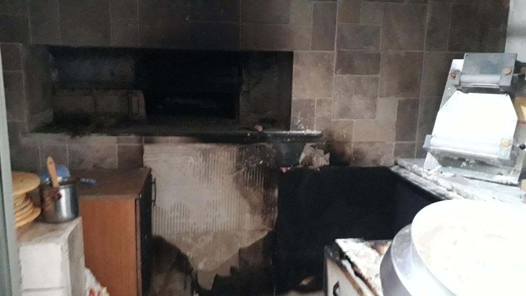 Harşıt Pide Salonunda yangın meydana geldi