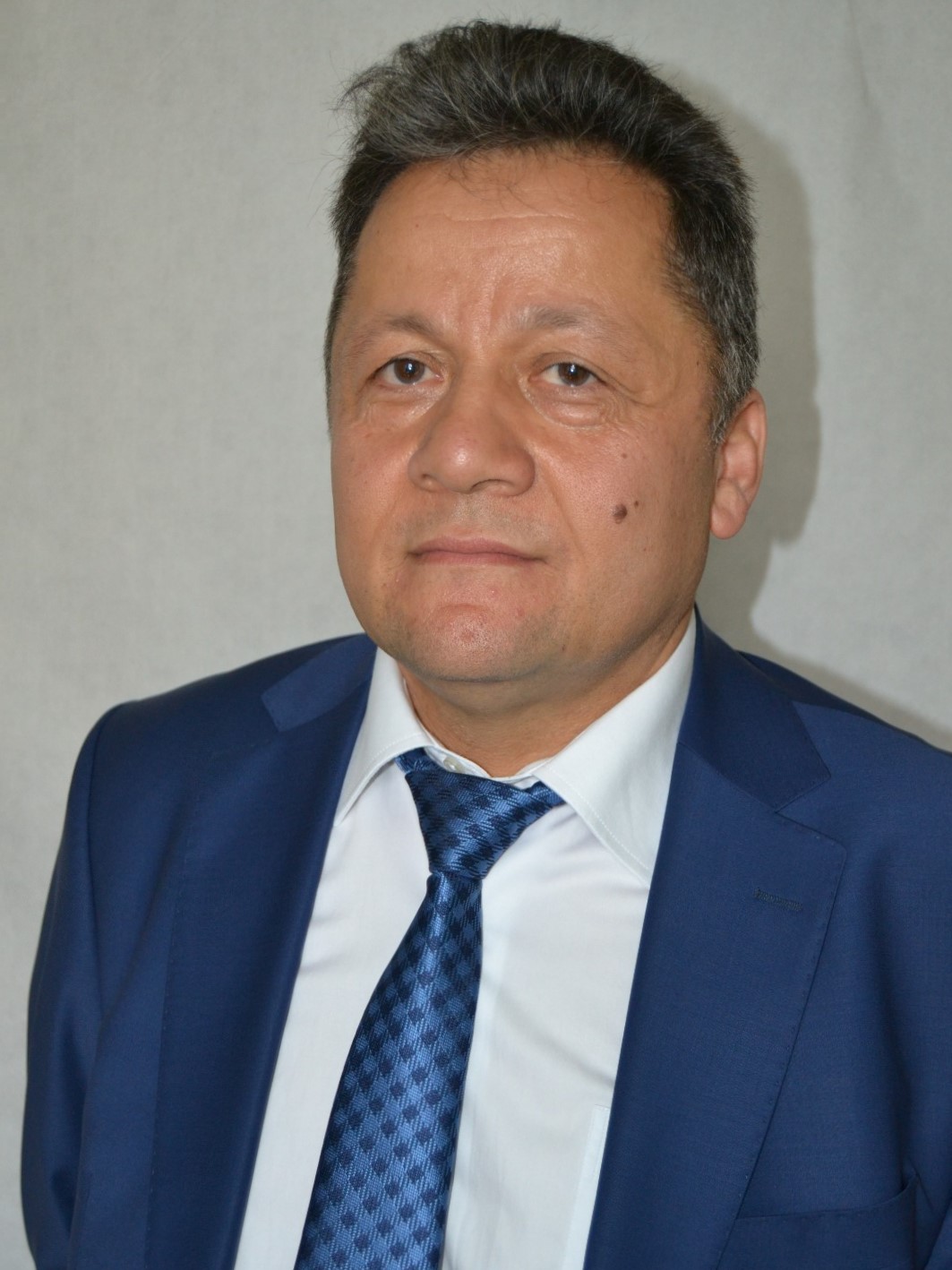 Almanya’daki Giresunlulardan Tablet yardımı