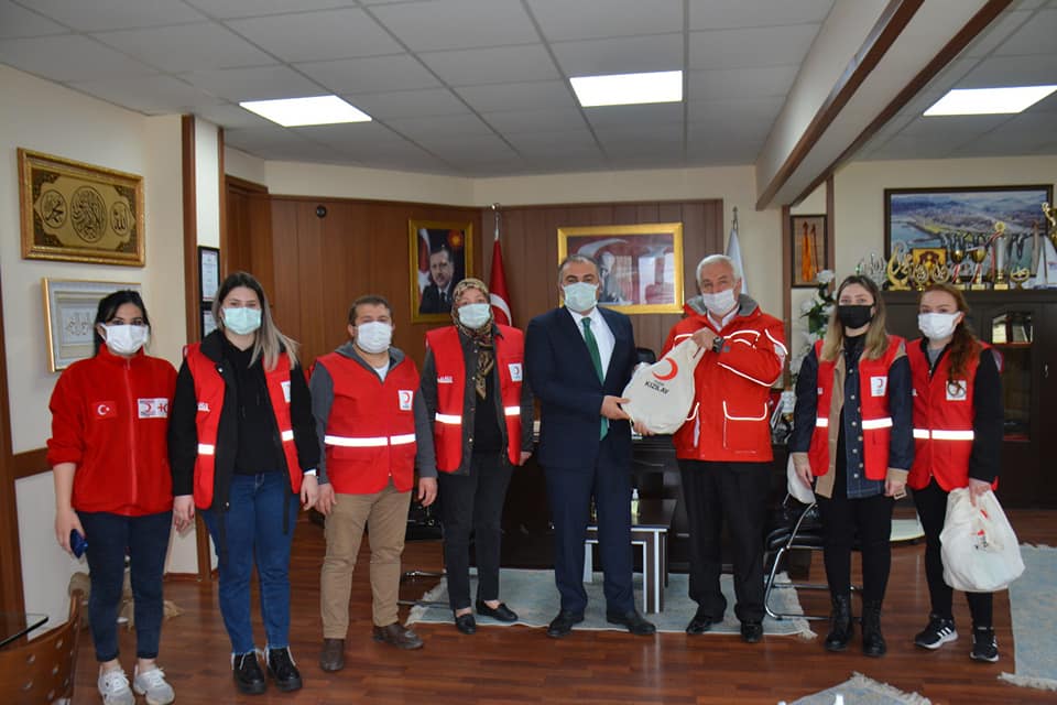 TÜRK KIZILAY'INDAN BAŞKANA ZİYARET 
