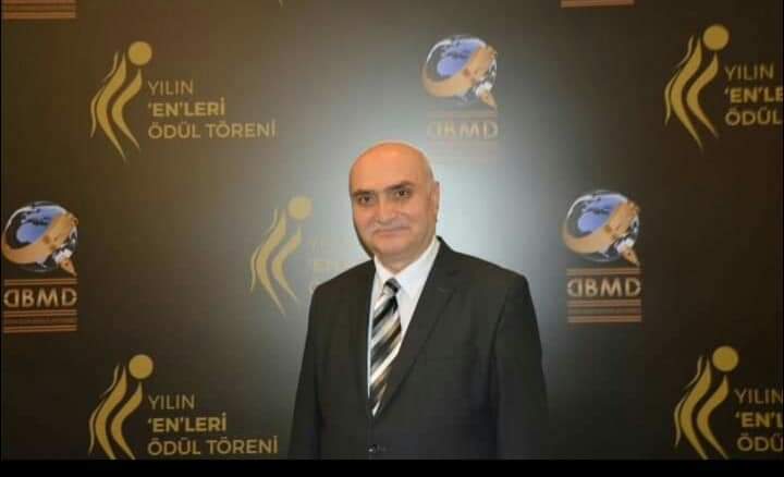 EĞİTİMCİ ARİF DEDE TEŞEKKÜR YAĞMURUNA TUTULDU.