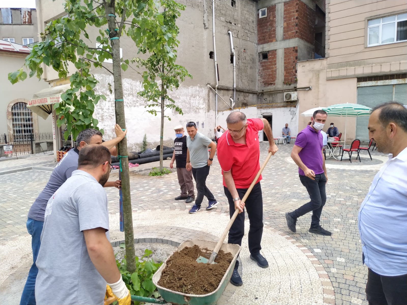 Hacı Hafız Kurdoğlu Meydanı Yenileniyor