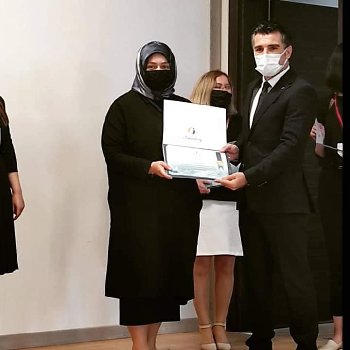 Tuba Yelek Öğretmen Başarılarına Bir Yenisini Daha Ekledi