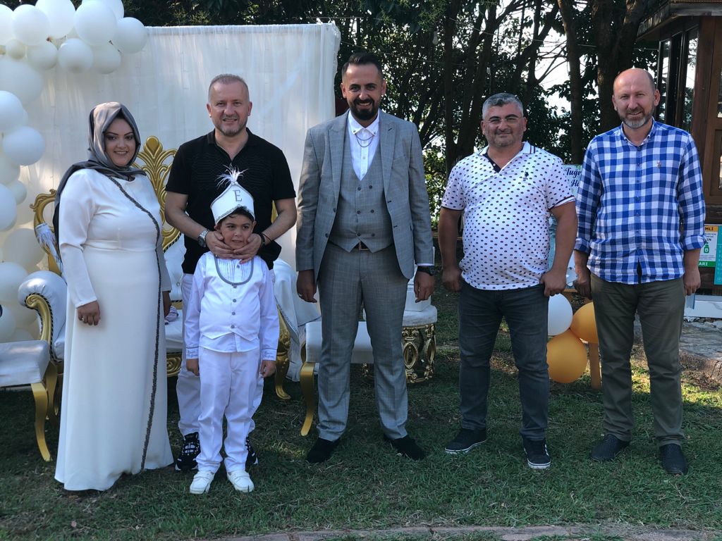 ÖMÜR BOYU MUTLULUKLAR DİLERİM
