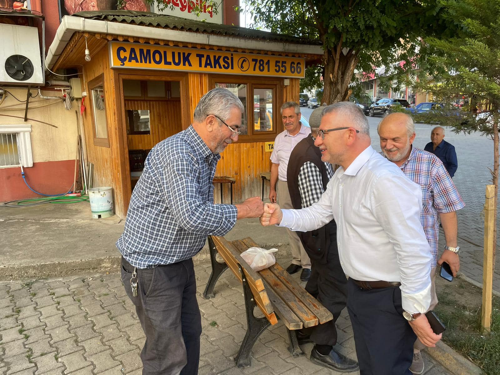 Milletvekili Aydın Alucra ve Çamoluk'taydı.
