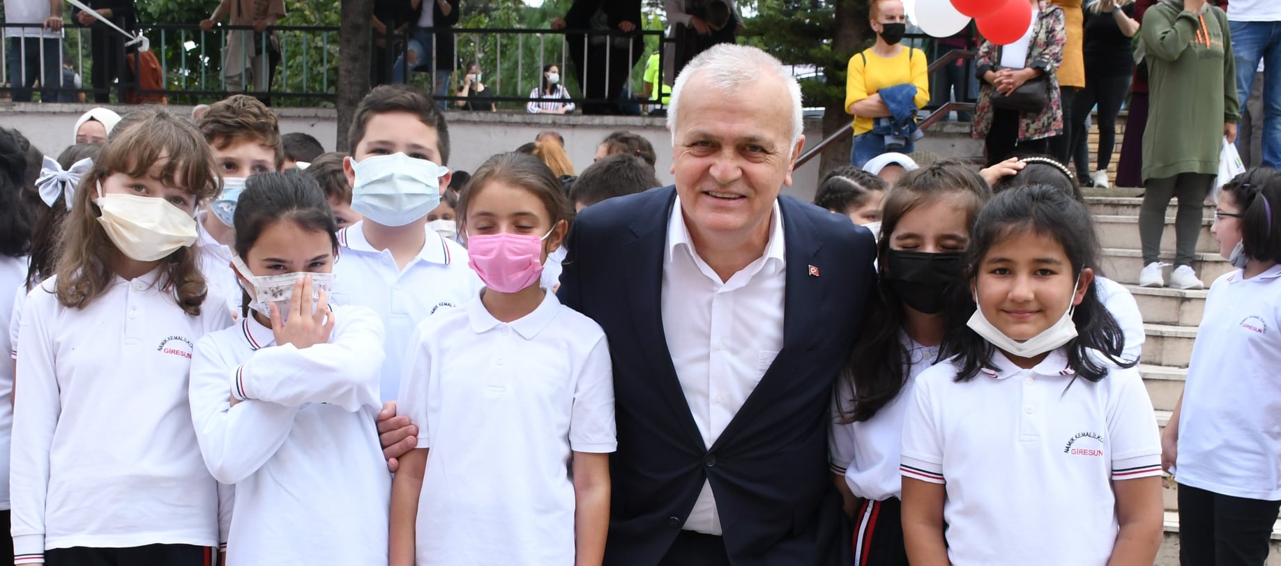 Tatlı Öğrencilere Başarılar Diledi