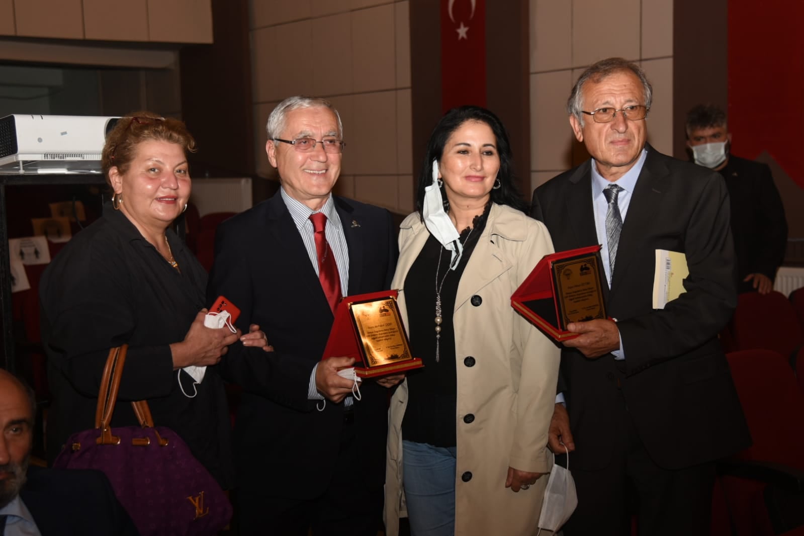 Yazar Seyfullah Çiçek’e Giresun Üniversitesi’nden Ödül