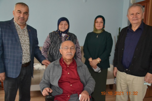  Giresun'da Engelli İki Öğrenciye Akülü Araba Hediye Edildi