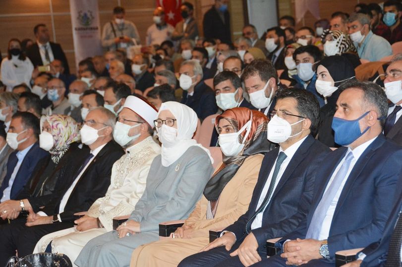 Kur’an ve Hadis biri birine mütemmimdir