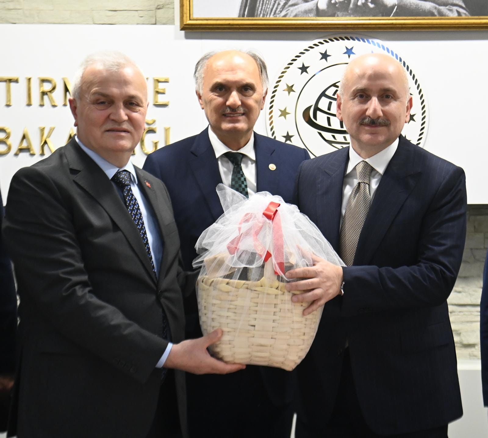 KENAN TATLI BAKANLARI ZİYARET ETTİ.