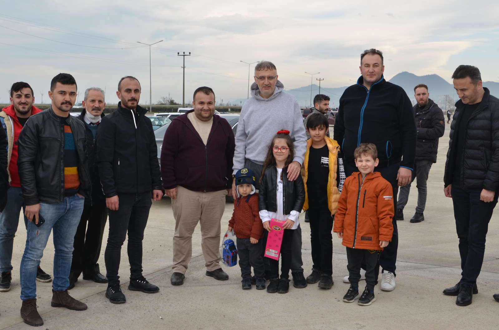 Başkan Yakar Tuning tutkunlarıyla buluştu