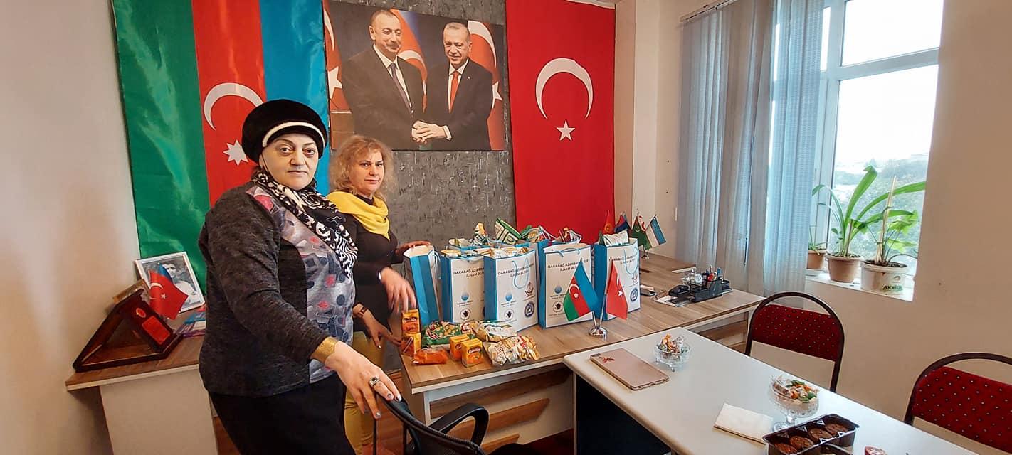 Haci Azade Taleh Abbasqizi Şiire Üstün Hizmet Ödülü kazandı