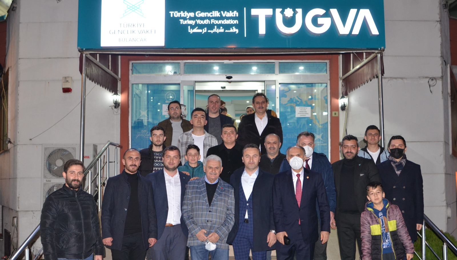 Binali Yıldırım Giresun’da TÜGVA gençliği ile buluştu.