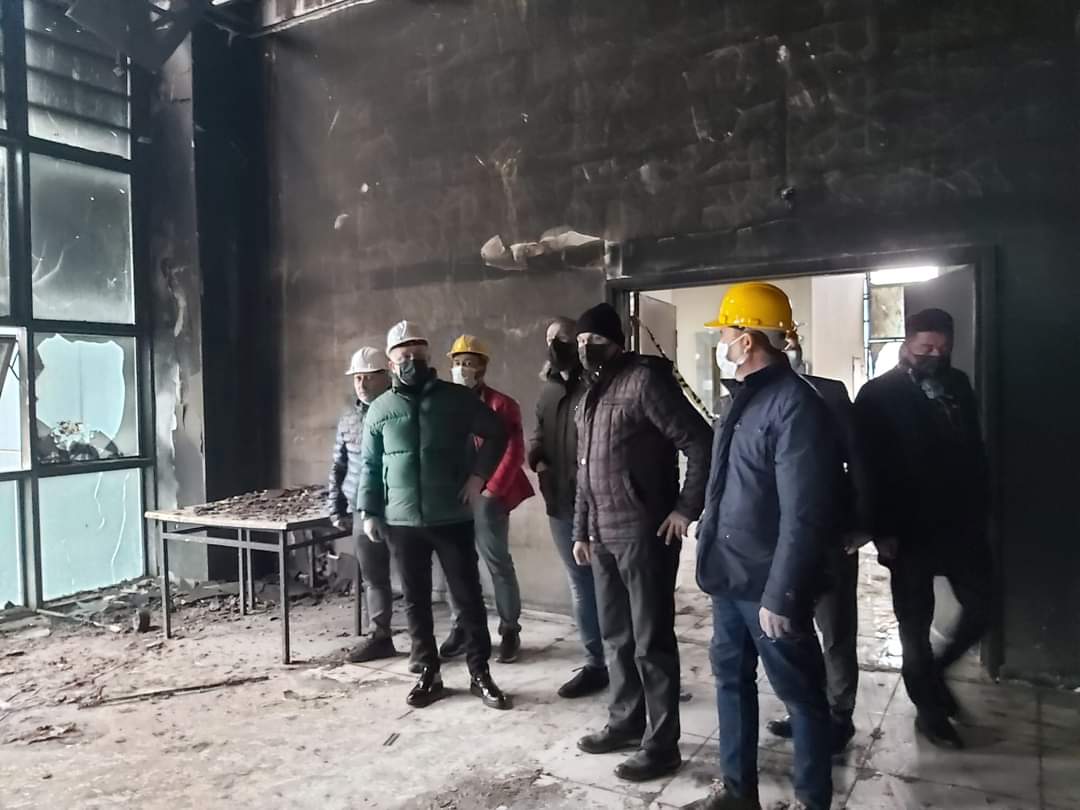 BAŞKAN EMÜR YANGIN SONRASI İNCELEMELERDE BULUNDU
