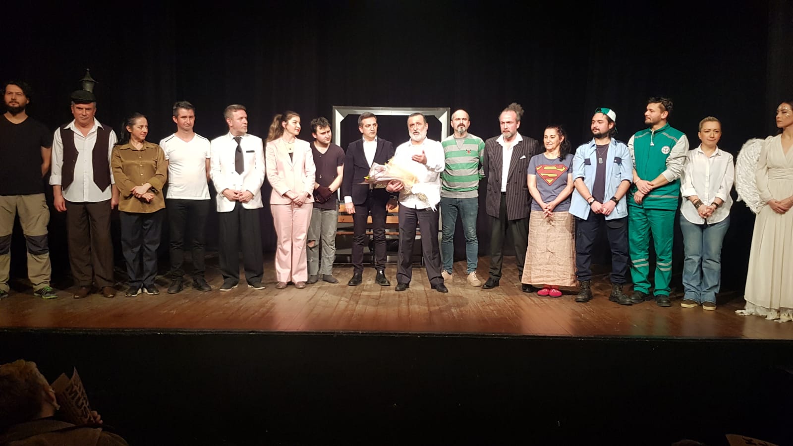 EBEGÜMECİ ADLI TİYATRO OYUNUNU İZLEDİLER