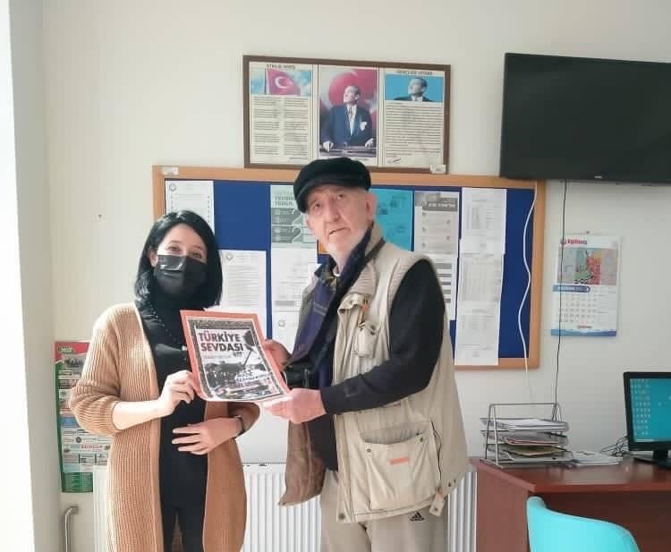 Ayşe Sermin Kapçı, ŞİİRE ÜSTÜN HİZMET ÖDÜLÜ aldı..