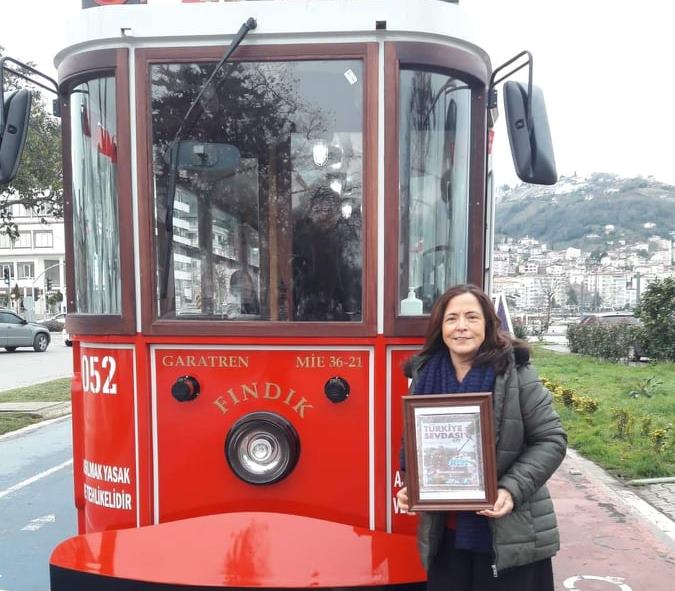 Gülten Özgül Tarzı harika bir Gece Yarısı Şiiri.. 