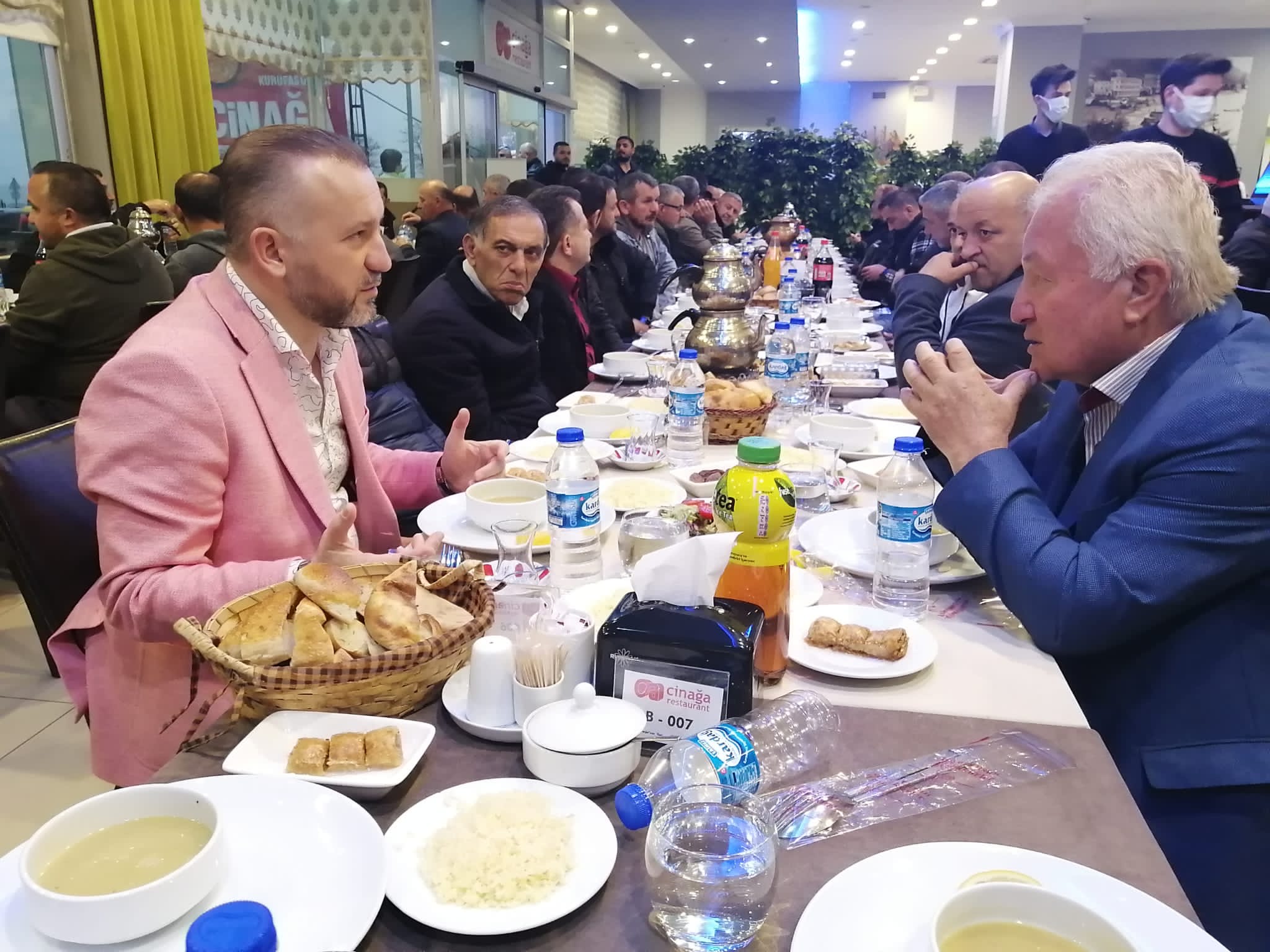 BAŞKAN EMÜR ŞOFÖR ESNAFLARI İLE İFTAR YEMEĞİNDE BİR ARAYA GELDİ