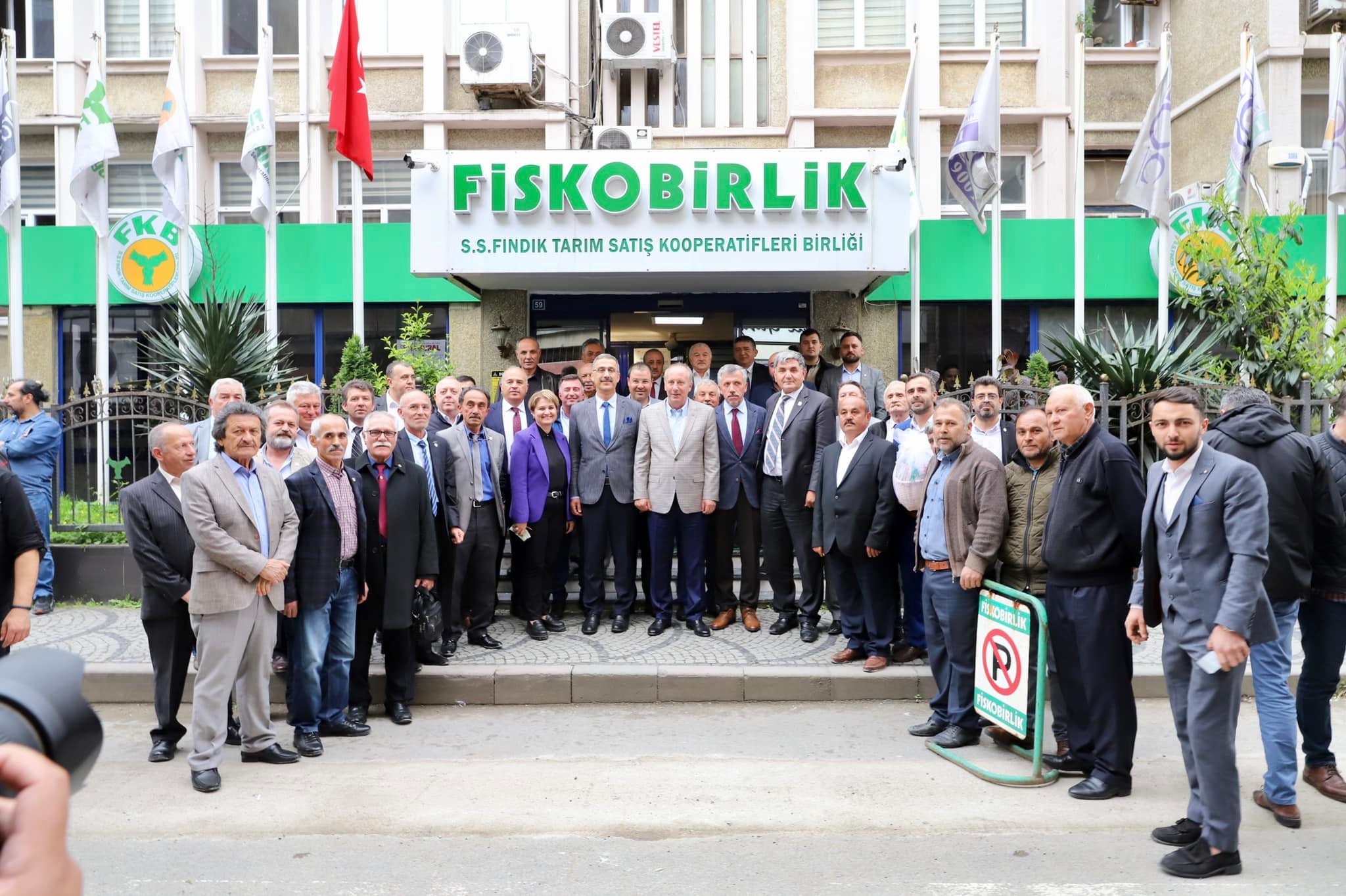 MEMLEKET PARTİSİ GENEL BAŞKANI MUHARREM İNCE'DEN FİSKOBİRLİK'E ZİYARET