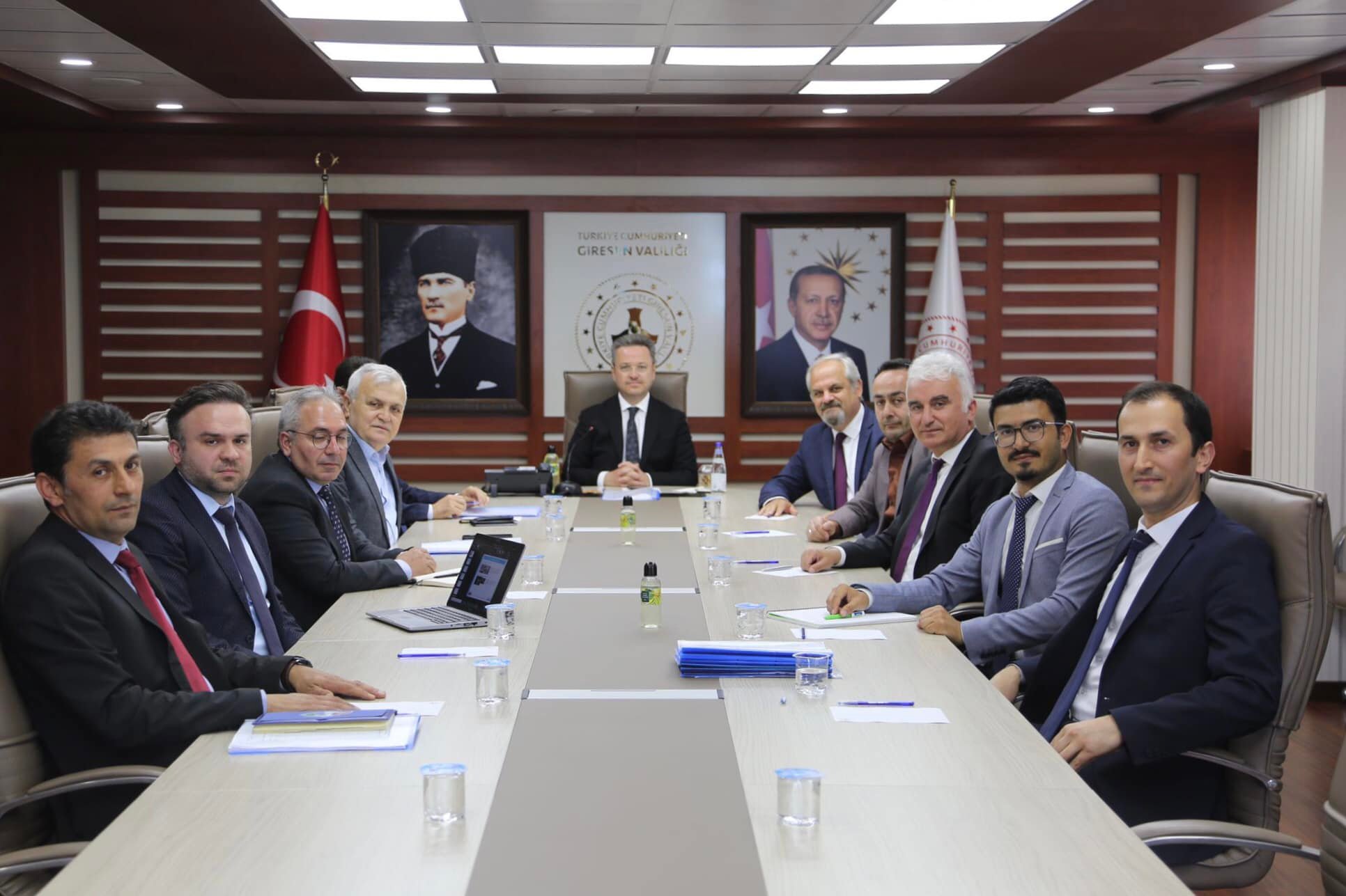 TATLI AKSA İLE BİRARAYA GELDİ