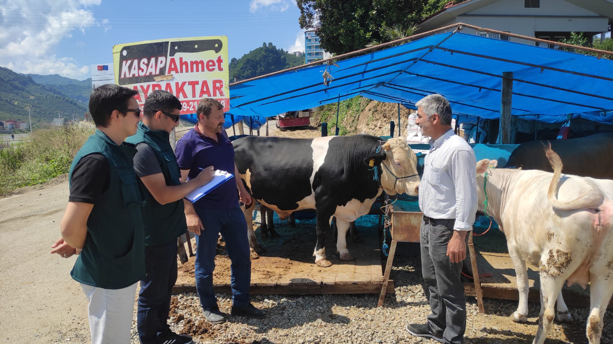 Kurban Satış Yerlerinde Gerekli Tedbirler Alınıyor
