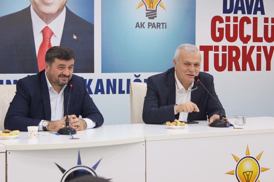 HİZMET YAPAMAYANLAR, YAPANLARI KISKANIYOR