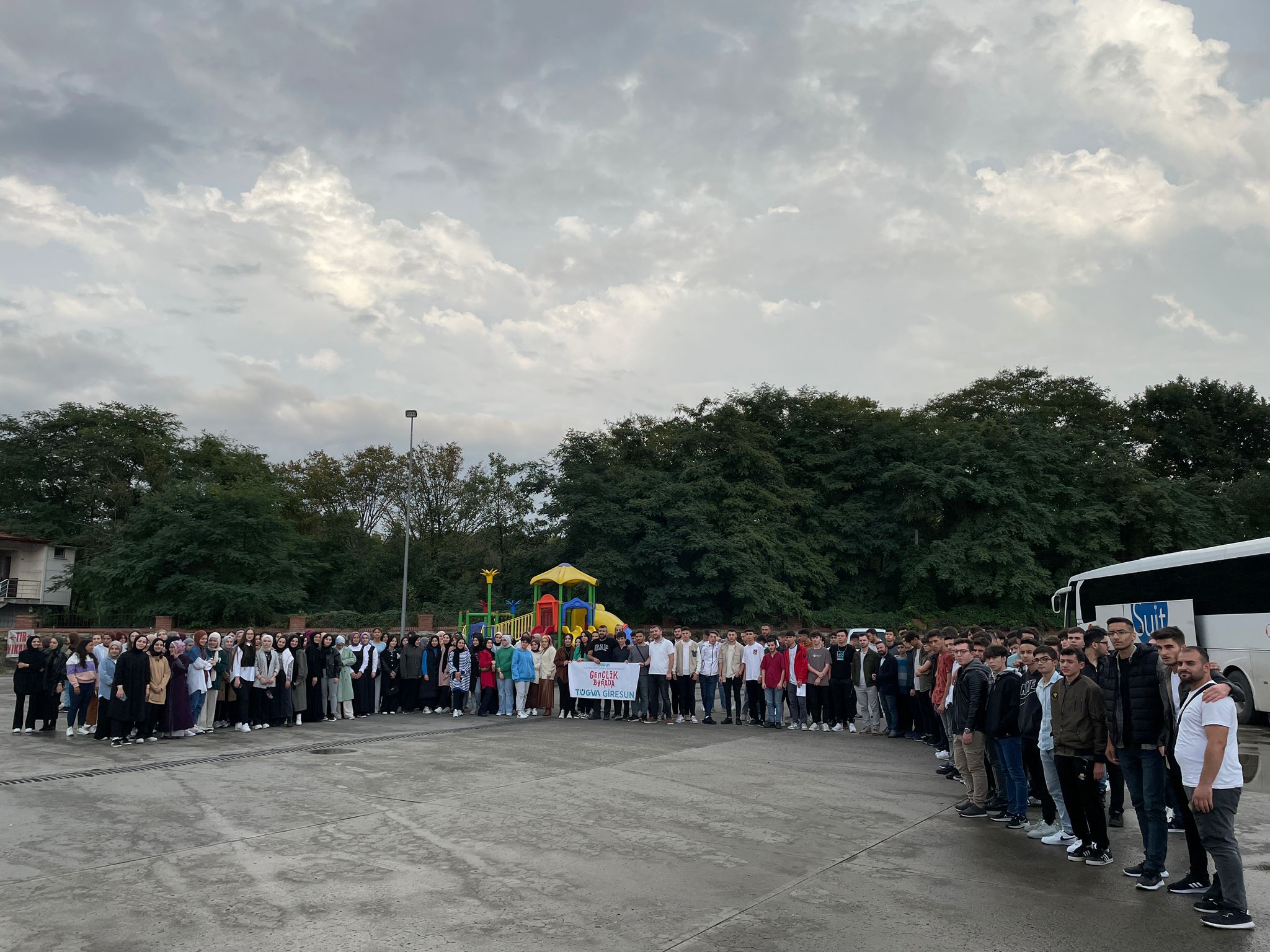 TÜGVA GİRESUN’DAN İSTANBUL ÇIKARMASI