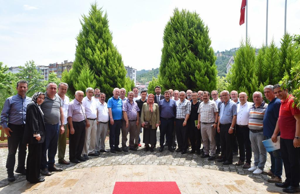 BAŞKAN ŞENLİKOĞLU: “ŞEHRİMİZE MUHTARLARIMIZLA BİRLİKTE HİZMET EDİYORUZ”