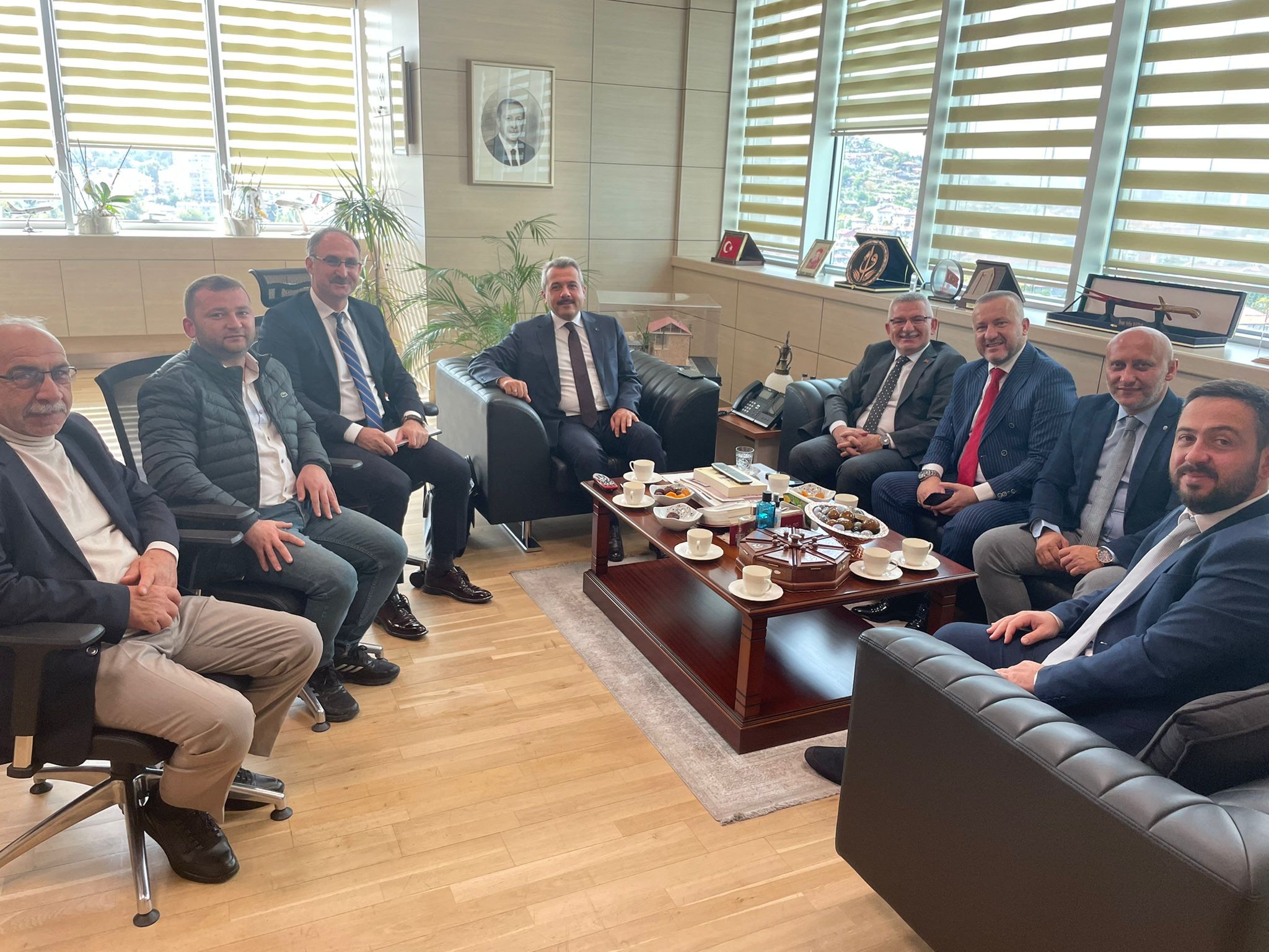 EMÜR ANKARA’DA GÖRÜŞMELERİNİ SÜRDÜRÜYOR 