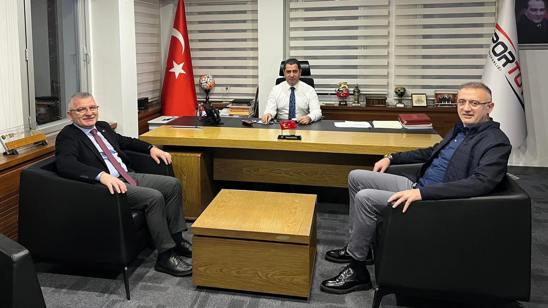 Başkan Yakar’dan Kapalı Spor Salonu ve Yüzme Havuzu Müjdesi