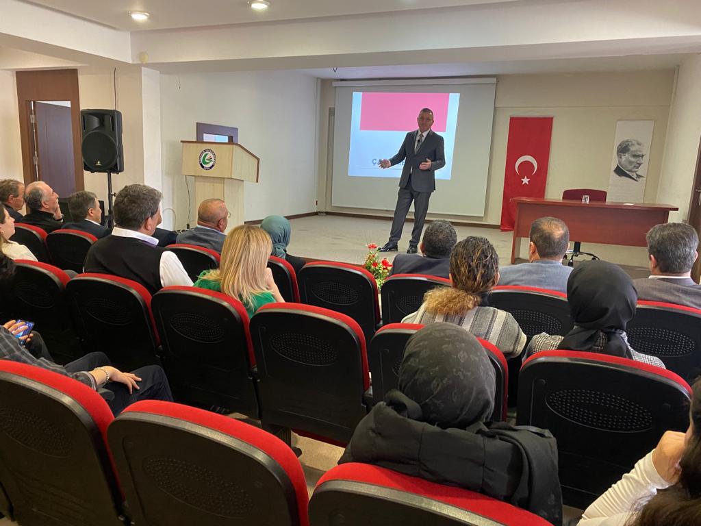  Girişimcilik ve Marka Yaratma, İnişdibi - Freşa Öyküsü Konulu Söyleşi Gerçekleştirildi