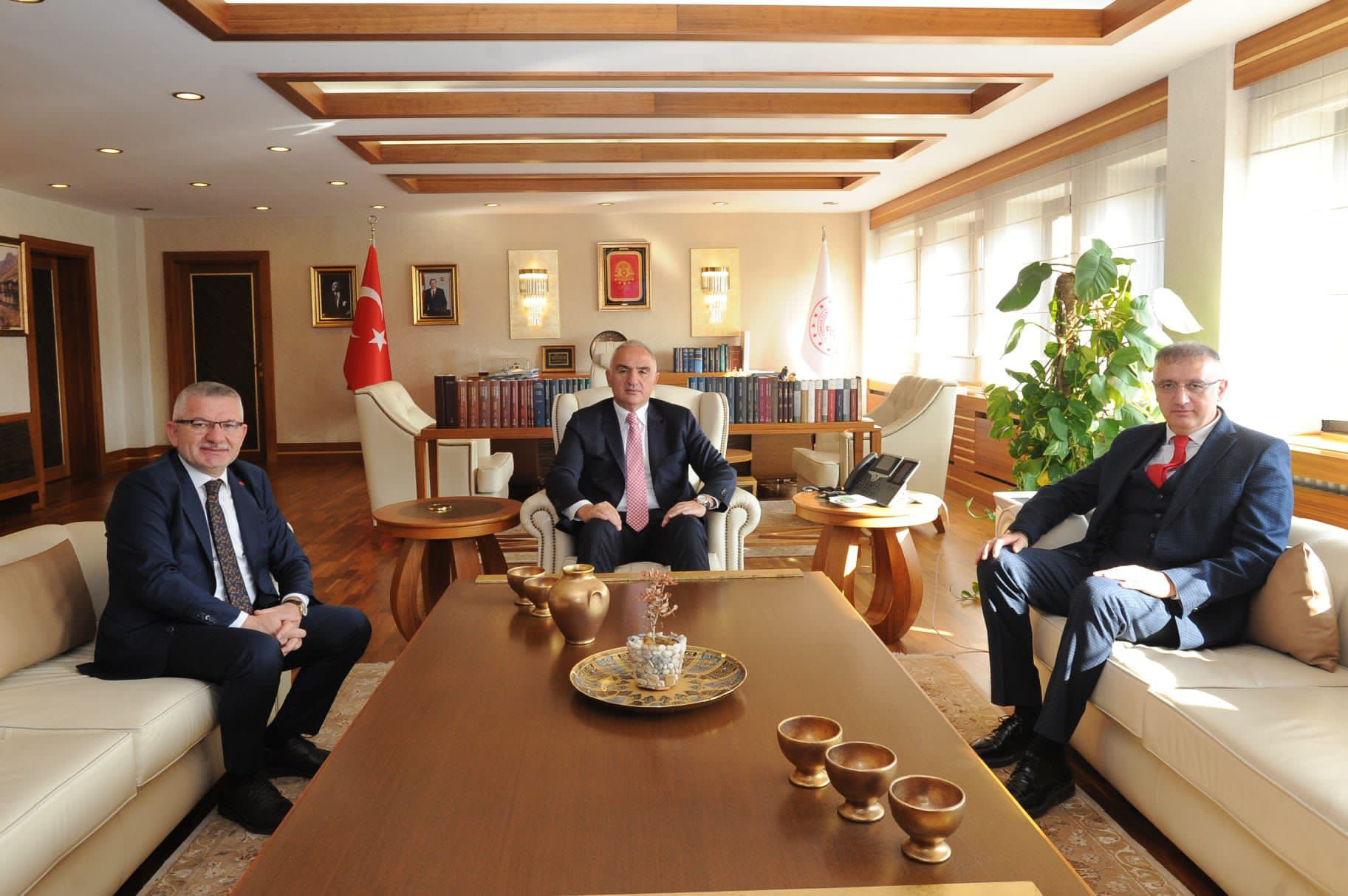 Başkan Yakar'dan Kültür Merkezi Müjdesi