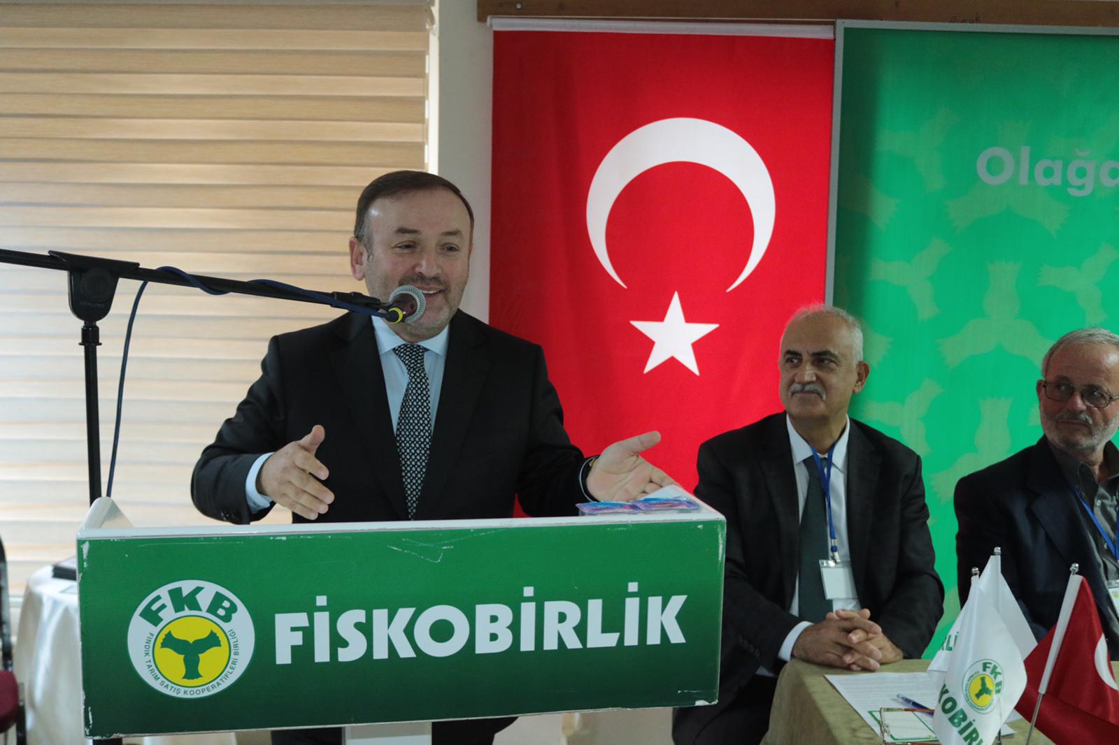 Kendi kişisel hırslarına ve kavgalarına bizi alet etmesin