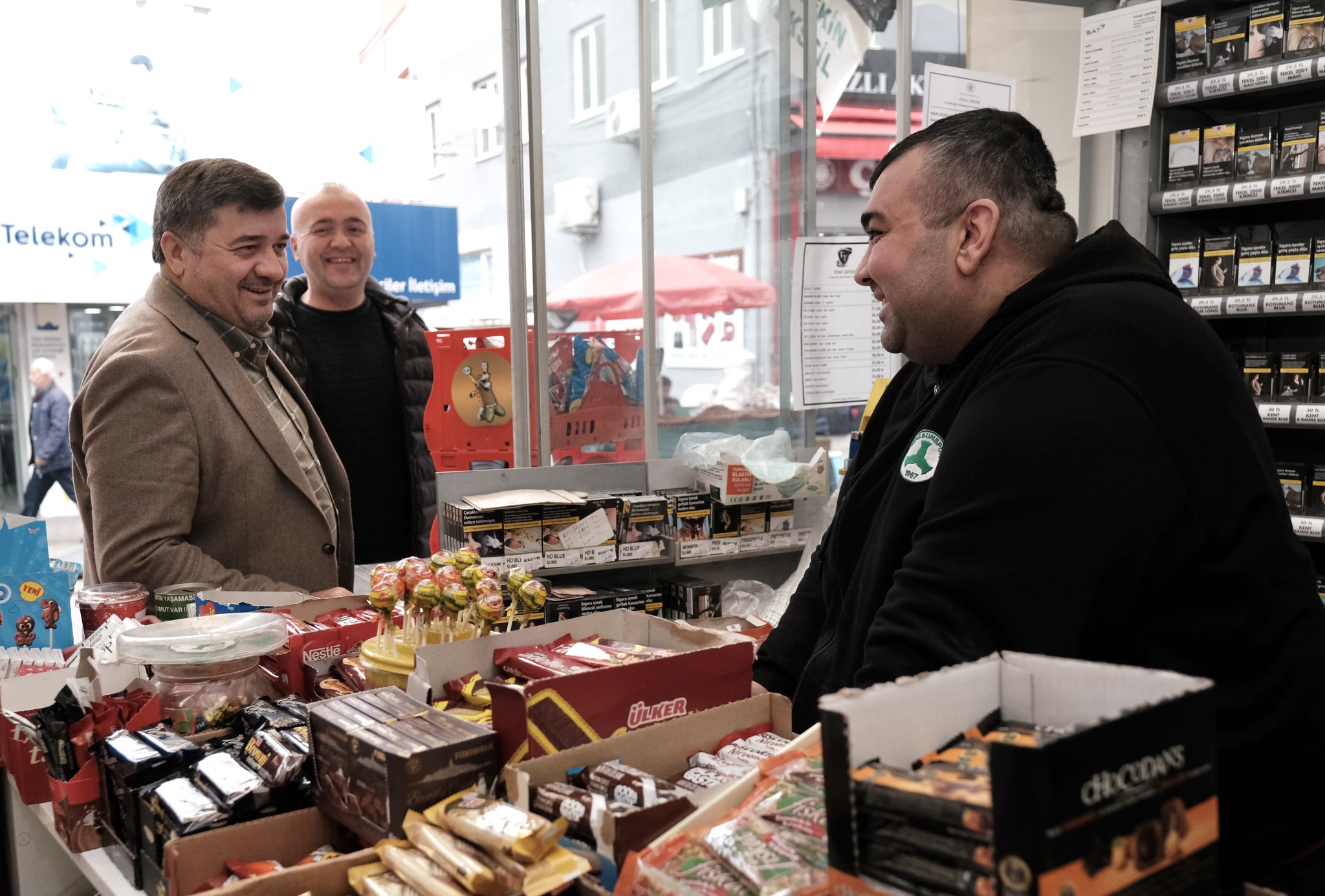 BAŞKAN ŞENLİKOĞLU VATANDAŞLARLA İÇ İÇE