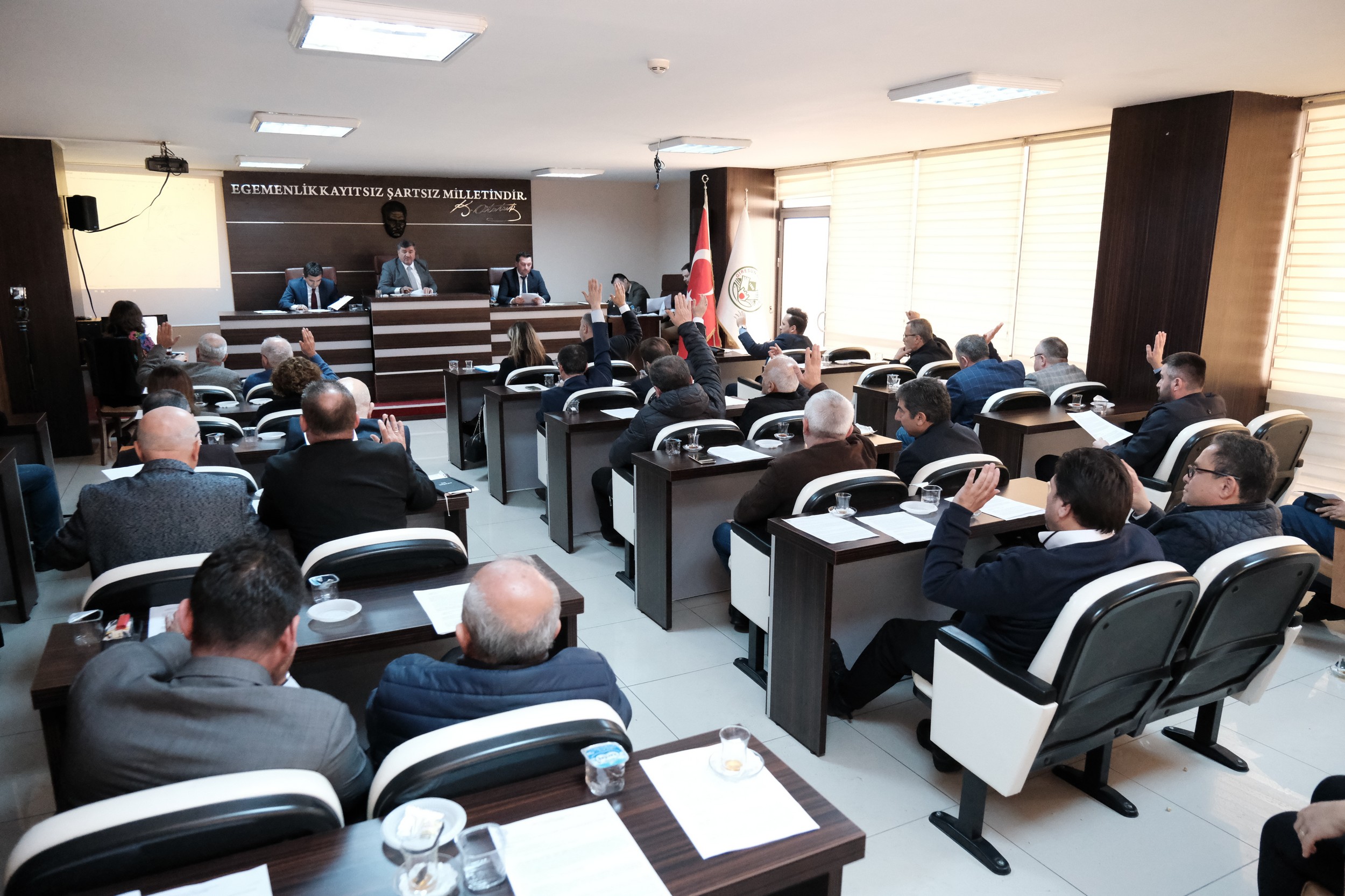 ŞENLİKOĞLU’NDAN MECLİSE 2022 YILI TEŞEKKÜRÜ