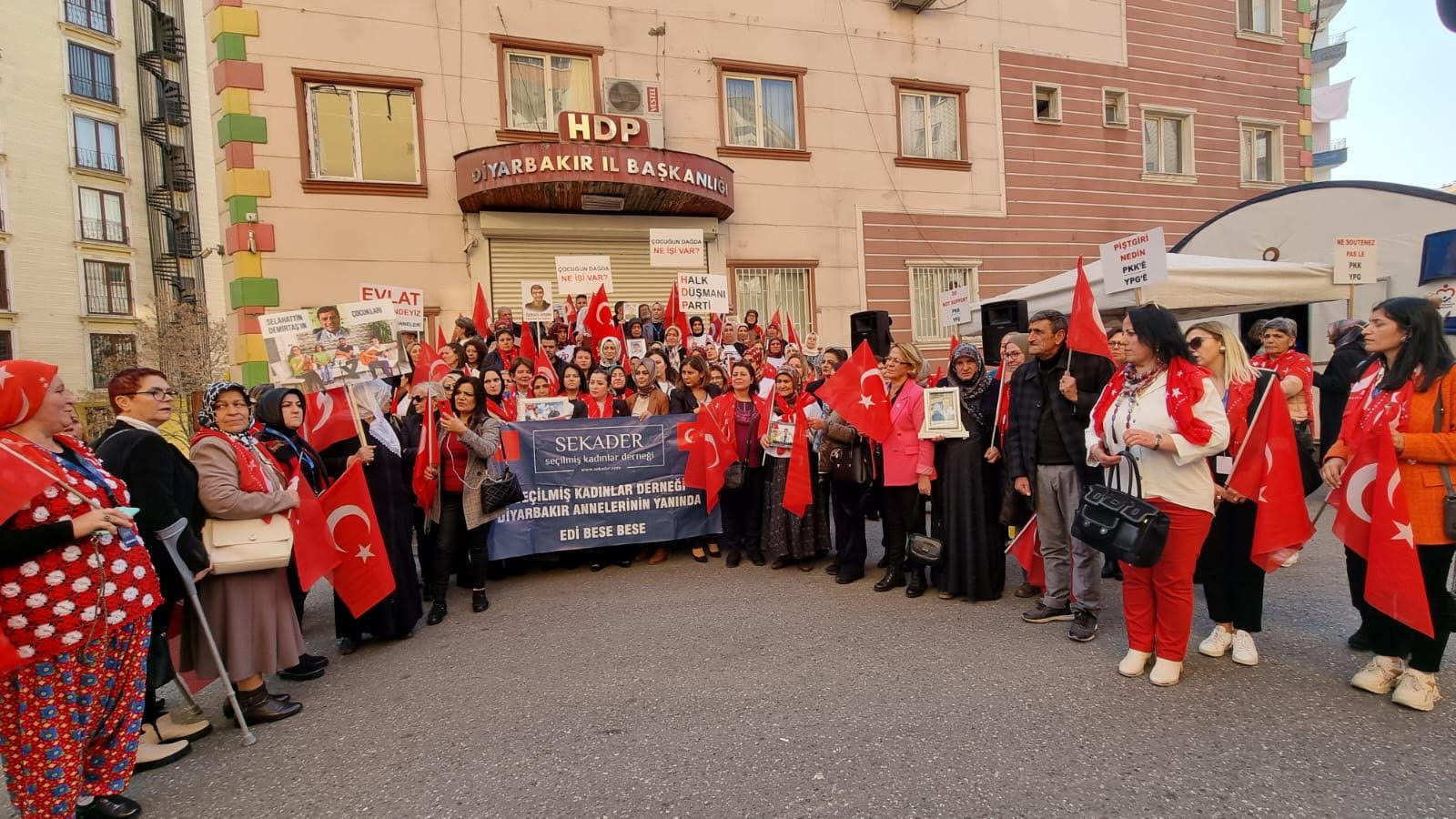 Giresun’dan Diyarbakır Annelerine Destek! 