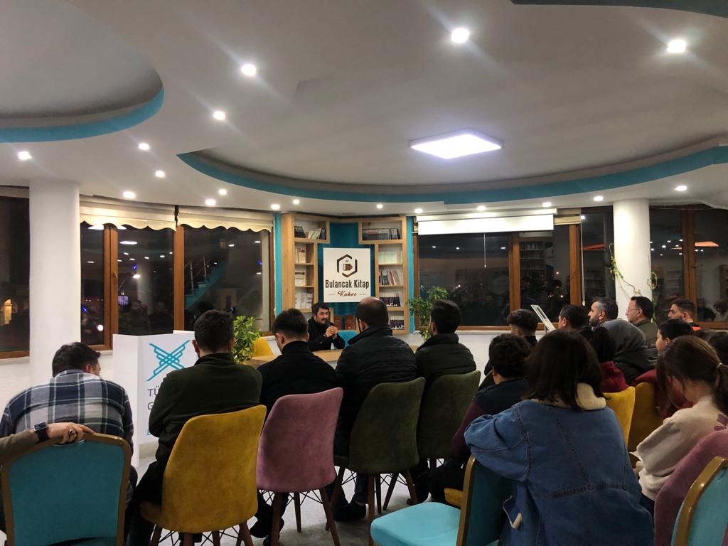 Gençlik Hizmetleri İl Müdürü Çalgan'dan TÜGVA Bulancak'ta söyleşi
