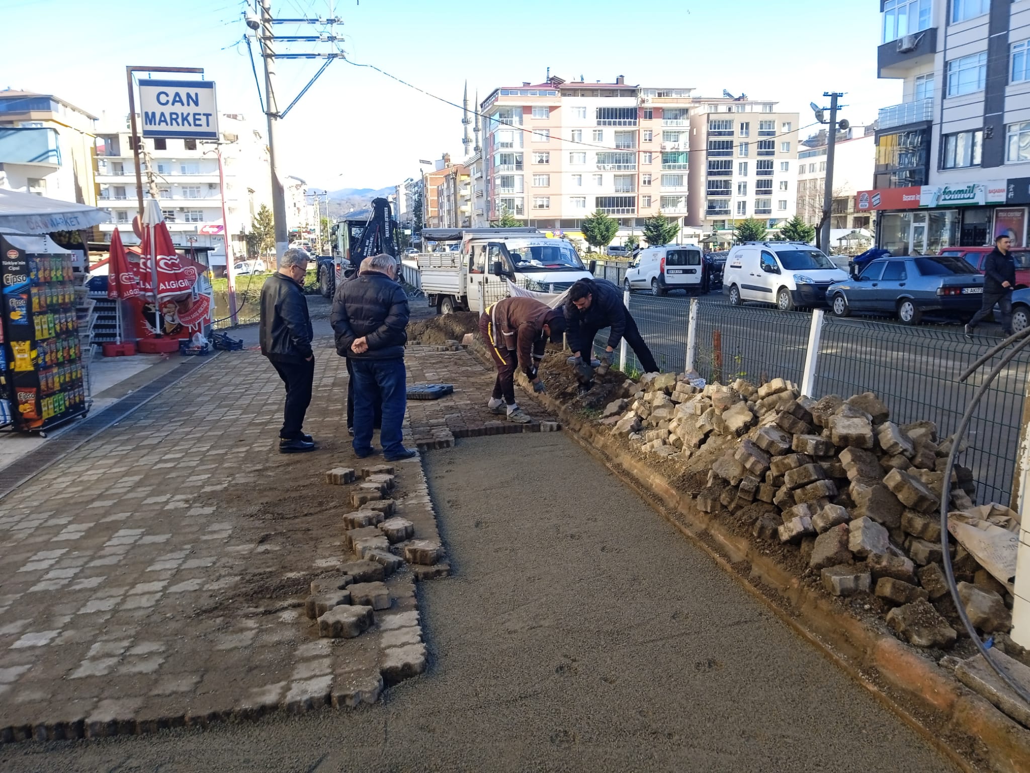 Keşap Fen İşleri Müdürlüğü Ekipleri Çalışıyor