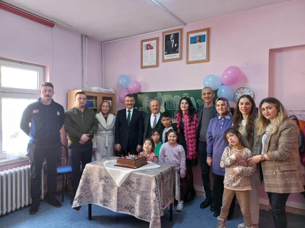 İLK KEZ DOĞUM GÜNÜ KUTLADILAR