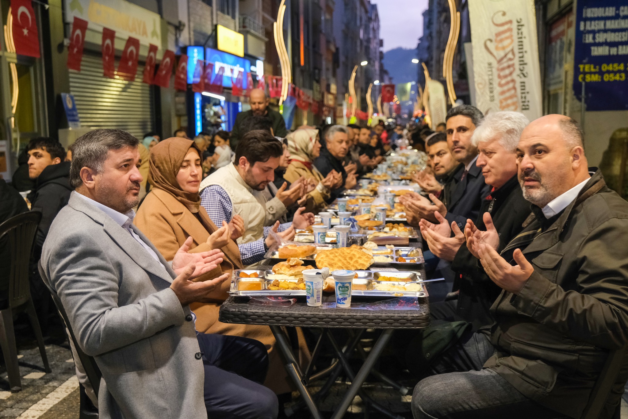 BAMBAŞKA GÖRÜNÜMÜYLE FATİH CADDESİ PRESTİJ KAZANDI