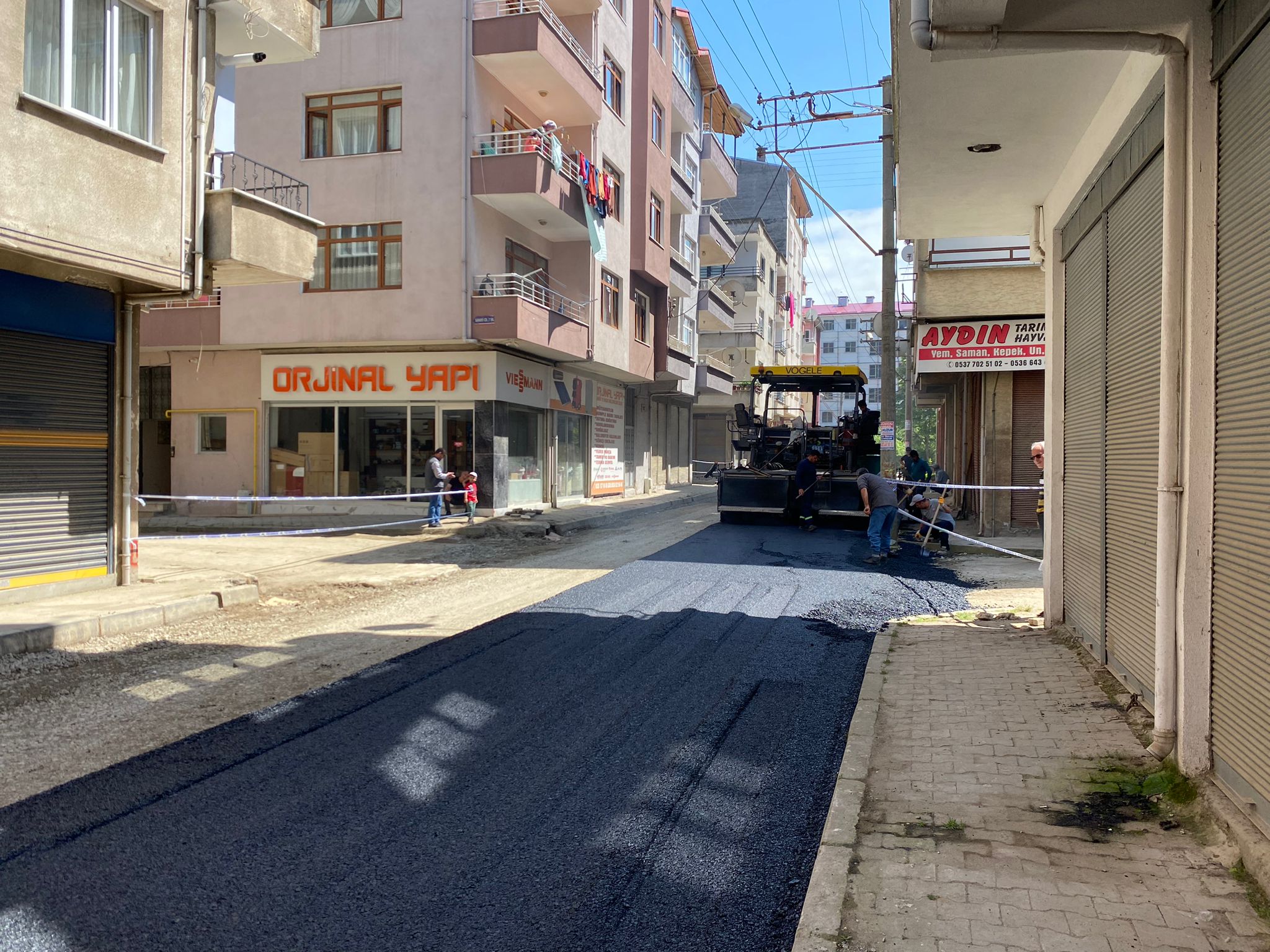 Sanayi caddesi asfaltlanıyor