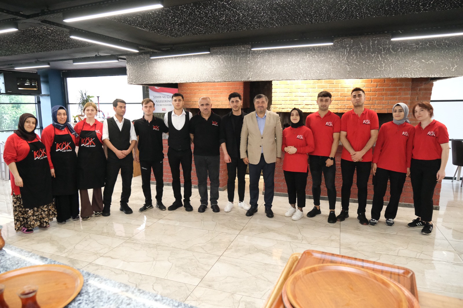 BAŞKAN ŞENLİKOĞLU, ESNAF VE VATANDAŞLARI ZİYARET ETTİ
